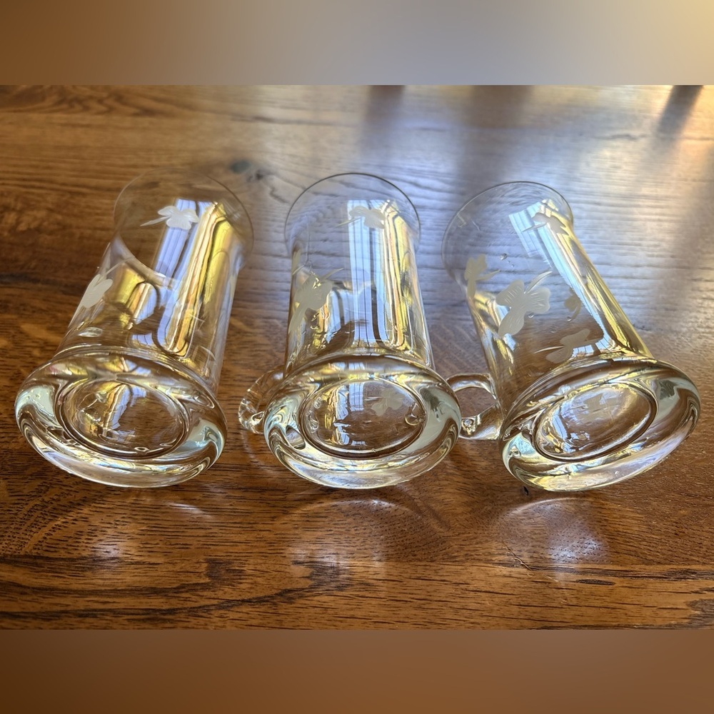 Vintage Set of 3 Clear Irish Cream Glass Mugs with shamrock Etching - Picture 11 of 13